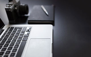 乐鱼体育官网-LPL赛事整活：你抓你的，我推我的